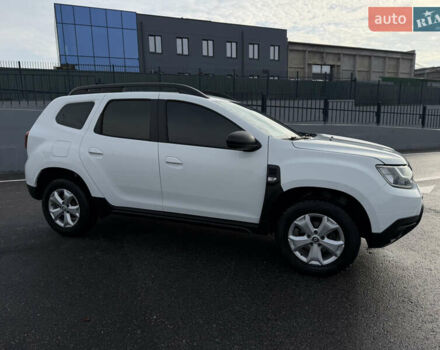 Білий Рено Дастер, об'ємом двигуна 1.6 л та пробігом 28 тис. км за 16800 $, фото 42 на Automoto.ua