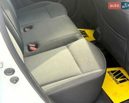 Білий Рено Дастер, об'ємом двигуна 1.46 л та пробігом 159 тис. км за 18800 $, фото 49 на Automoto.ua
