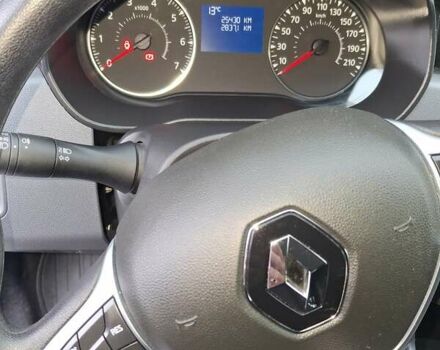 Белый Рено Дастер, объемом двигателя 1.5 л и пробегом 25 тыс. км за 17800 $, фото 5 на Automoto.ua