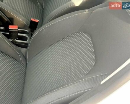 Білий Рено Дастер, об'ємом двигуна 1.46 л та пробігом 159 тис. км за 18800 $, фото 35 на Automoto.ua