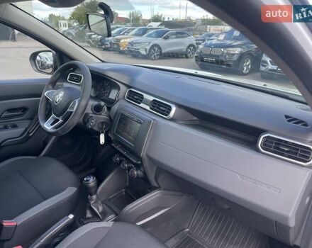 Белый Рено Дастер, объемом двигателя 1.6 л и пробегом 73 тыс. км за 16500 $, фото 16 на Automoto.ua