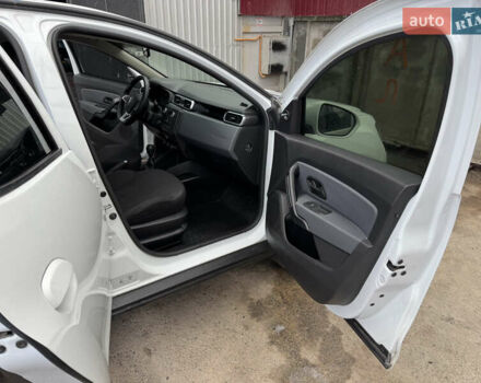 Рено Дастер 2021 в Подольск (Котовск) на Automoto.ua Белый Рено Дастер, объемом двигателя 1.46 л и пробегом 99 тыс. км за 15500 $, фото 13 на Automoto.ua