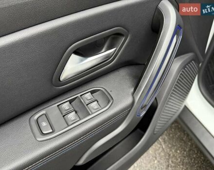 Белый Рено Дастер, объемом двигателя 1.5 л и пробегом 140 тыс. км за 16100 $, фото 13 на Automoto.ua