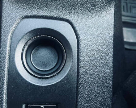 Білий Рено Дастер, об'ємом двигуна 1.6 л та пробігом 128 тис. км за 11000 $, фото 24 на Automoto.ua