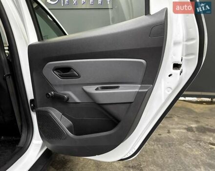 Рено Дастер 2021 в Киеве на Automoto.ua Белый Рено Дастер, объемом двигателя 1.5 л и пробегом 181 тыс. км за 14000 $, фото 38 на Automoto.ua