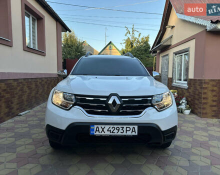 Белый Рено Дастер, объемом двигателя 1.5 л и пробегом 99 тыс. км за 16800 $, фото 2 на Automoto.ua