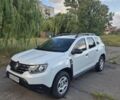 Белый Рено Дастер, объемом двигателя 1.6 л и пробегом 155 тыс. км за 12800 $, фото 2 на Automoto.ua