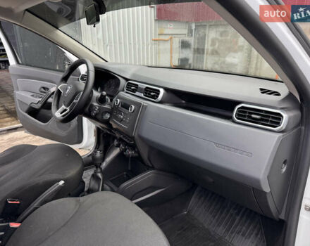 Рено Дастер 2021 в Подольск (Котовск) на Automoto.ua Белый Рено Дастер, объемом двигателя 1.46 л и пробегом 99 тыс. км за 15500 $, фото 12 на Automoto.ua