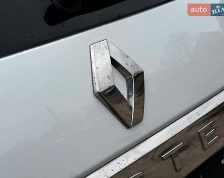 Белый Рено Дастер, объемом двигателя 1.6 л и пробегом 59 тыс. км за 13450 $, фото 16 на Automoto.ua