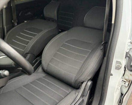 Білий Рено Дастер, об'ємом двигуна 1.46 л та пробігом 150 тис. км за 18200 $, фото 22 на Automoto.ua