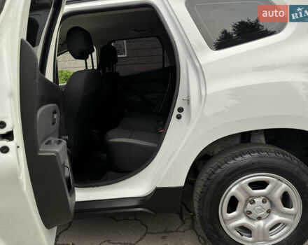 Белый Рено Дастер, объемом двигателя 1.46 л и пробегом 130 тыс. км за 14900 $, фото 15 на Automoto.ua
