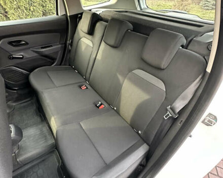 Білий Рено Дастер, об'ємом двигуна 1.5 л та пробігом 222 тис. км за 15500 $, фото 27 на Automoto.ua