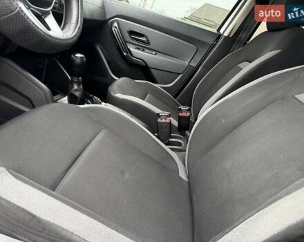 Белый Рено Дастер, объемом двигателя 1.6 л и пробегом 59 тыс. км за 13450 $, фото 24 на Automoto.ua