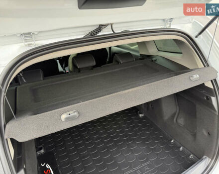 Білий Рено Дастер, об'ємом двигуна 1.6 л та пробігом 28 тис. км за 16800 $, фото 98 на Automoto.ua