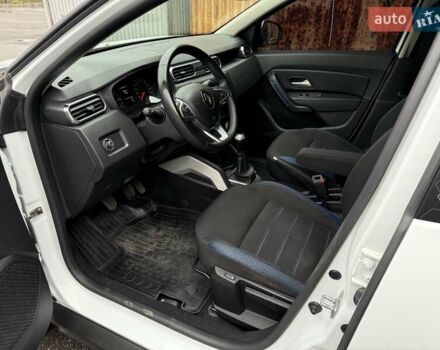 Белый Рено Дастер, объемом двигателя 1.5 л и пробегом 140 тыс. км за 16100 $, фото 11 на Automoto.ua