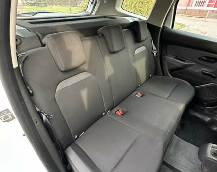 Білий Рено Дастер, об'ємом двигуна 1.5 л та пробігом 222 тис. км за 15500 $, фото 26 на Automoto.ua