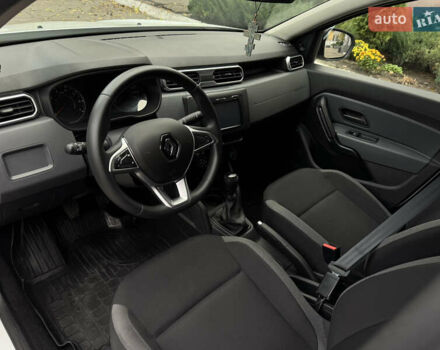 Белый Рено Дастер, объемом двигателя 1.46 л и пробегом 130 тыс. км за 14900 $, фото 14 на Automoto.ua