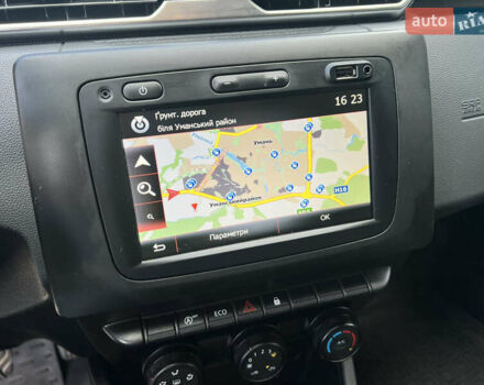Белый Рено Дастер, объемом двигателя 1.6 л и пробегом 156 тыс. км за 12800 $, фото 16 на Automoto.ua