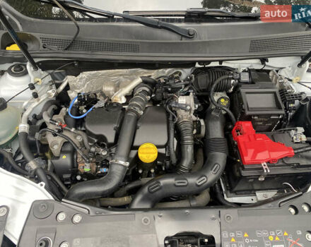 Рено Дастер 2021 у Києві на Automoto.ua Білий Рено Дастер, об'ємом двигуна 1.5 л та пробігом 82 тис. км за 17500 $, фото 30 на Automoto.ua
