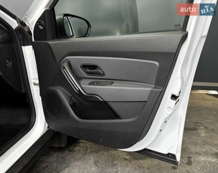 Рено Дастер 2021 в Киеве на Automoto.ua Белый Рено Дастер, объемом двигателя 1.5 л и пробегом 181 тыс. км за 14000 $, фото 36 на Automoto.ua