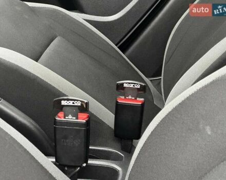 Белый Рено Дастер, объемом двигателя 1.6 л и пробегом 59 тыс. км за 13450 $, фото 25 на Automoto.ua