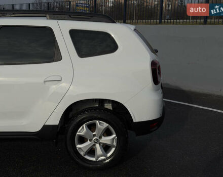 Білий Рено Дастер, об'ємом двигуна 1.6 л та пробігом 28 тис. км за 16800 $, фото 58 на Automoto.ua