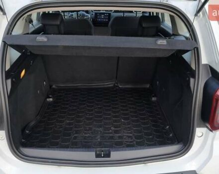 Белый Рено Дастер, объемом двигателя 1.5 л и пробегом 80 тыс. км за 13500 $, фото 29 на Automoto.ua