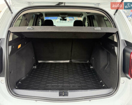 Білий Рено Дастер, об'ємом двигуна 1.6 л та пробігом 28 тис. км за 16800 $, фото 94 на Automoto.ua