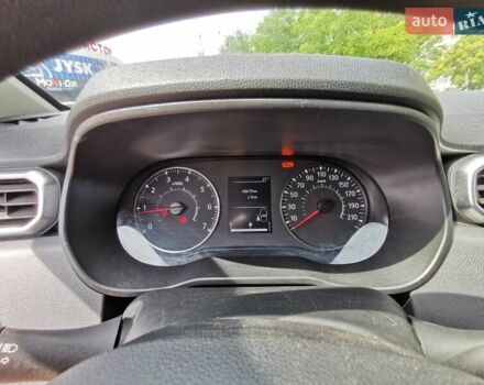 Белый Рено Дастер, объемом двигателя 1.6 л и пробегом 49 тыс. км за 16500 $, фото 12 на Automoto.ua