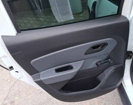 Белый Рено Дастер, объемом двигателя 1.5 л и пробегом 25 тыс. км за 17800 $, фото 12 на Automoto.ua