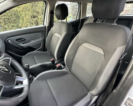Білий Рено Дастер, об'ємом двигуна 1.5 л та пробігом 222 тис. км за 15500 $, фото 13 на Automoto.ua
