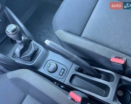 Рено Дастер 2021 в Киеве на Automoto.ua Белый Рено Дастер, объемом двигателя 1.46 л и пробегом 175 тыс. км за 14900 $, фото 15 на Automoto.ua