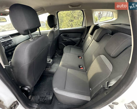 Білий Рено Дастер, об'ємом двигуна 1.5 л та пробігом 222 тис. км за 15500 $, фото 16 на Automoto.ua