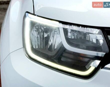 Білий Рено Дастер, об'ємом двигуна 1.46 л та пробігом 159 тис. км за 18800 $, фото 17 на Automoto.ua
