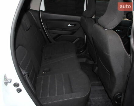 Білий Рено Дастер, об'ємом двигуна 1.5 л та пробігом 120 тис. км за 16900 $, фото 24 на Automoto.ua