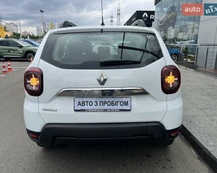 Белый Рено Дастер, объемом двигателя 1.6 л и пробегом 183 тыс. км за 14008 $, фото 5 на Automoto.ua
