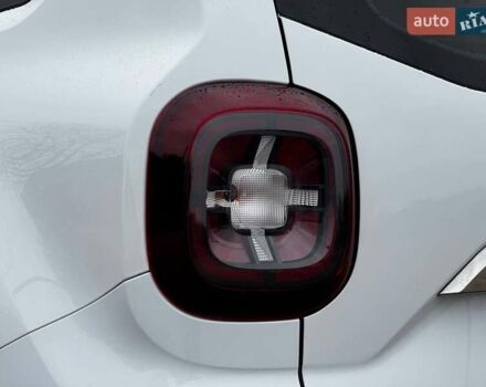 Белый Рено Дастер, объемом двигателя 1.6 л и пробегом 59 тыс. км за 13450 $, фото 18 на Automoto.ua