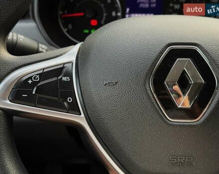 Белый Рено Дастер, объемом двигателя 1.6 л и пробегом 24 тыс. км за 17499 $, фото 34 на Automoto.ua
