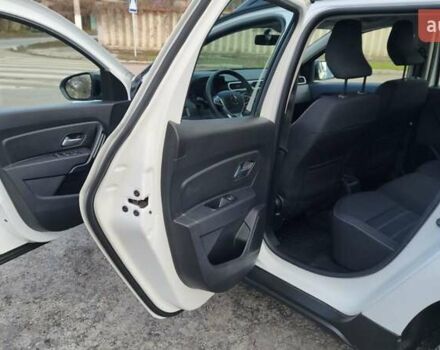 Белый Рено Дастер, объемом двигателя 1.5 л и пробегом 80 тыс. км за 13500 $, фото 15 на Automoto.ua