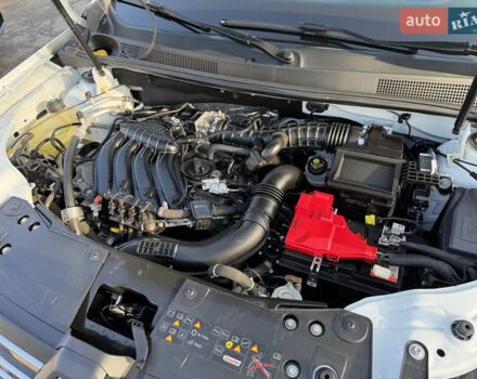 Білий Рено Дастер, об'ємом двигуна 1.6 л та пробігом 28 тис. км за 16800 $, фото 104 на Automoto.ua