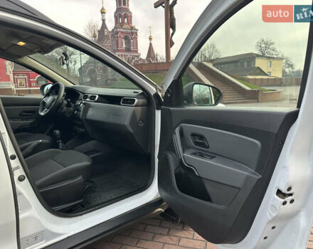 Білий Рено Дастер, об'ємом двигуна 1.5 л та пробігом 222 тис. км за 15500 $, фото 23 на Automoto.ua