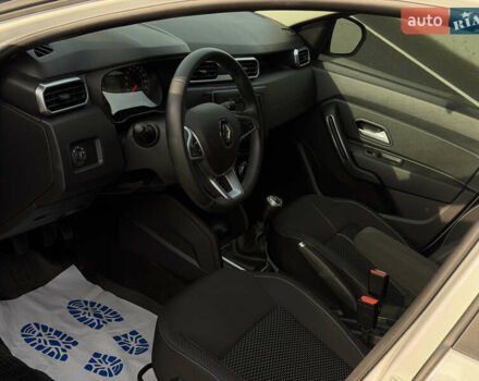 Білий Рено Дастер, об'ємом двигуна 1.6 л та пробігом 28 тис. км за 16800 $, фото 69 на Automoto.ua