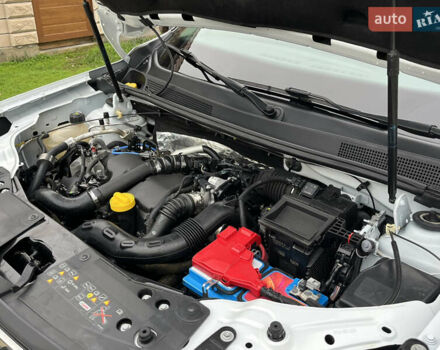 Білий Рено Дастер, об'ємом двигуна 1.46 л та пробігом 92 тис. км за 16900 $, фото 66 на Automoto.ua