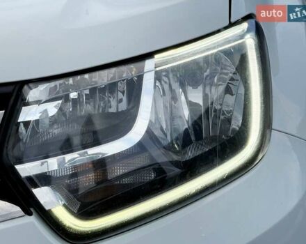 Білий Рено Дастер, об'ємом двигуна 1.46 л та пробігом 159 тис. км за 18800 $, фото 18 на Automoto.ua