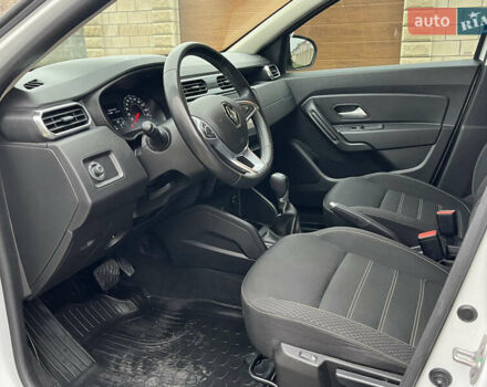 Білий Рено Дастер, об'ємом двигуна 1.46 л та пробігом 92 тис. км за 16900 $, фото 45 на Automoto.ua