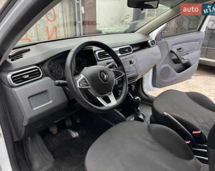 Рено Дастер 2021 в Подольск (Котовск) на Automoto.ua Белый Рено Дастер, объемом двигателя 1.46 л и пробегом 99 тыс. км за 15500 $, фото 10 на Automoto.ua