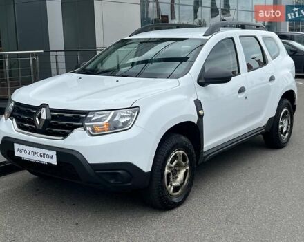 Белый Рено Дастер, объемом двигателя 1.6 л и пробегом 183 тыс. км за 14008 $, фото 2 на Automoto.ua