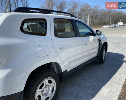 Белый Рено Дастер, объемом двигателя 1.5 л и пробегом 122 тыс. км за 17899 $, фото 12 на Automoto.ua