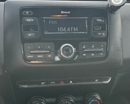 Білий Рено Дастер, об'ємом двигуна 1.5 л та пробігом 222 тис. км за 15500 $, фото 16 на Automoto.ua