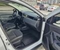 Белый Рено Дастер, объемом двигателя 1.6 л и пробегом 106 тыс. км за 361 $, фото 7 на Automoto.ua